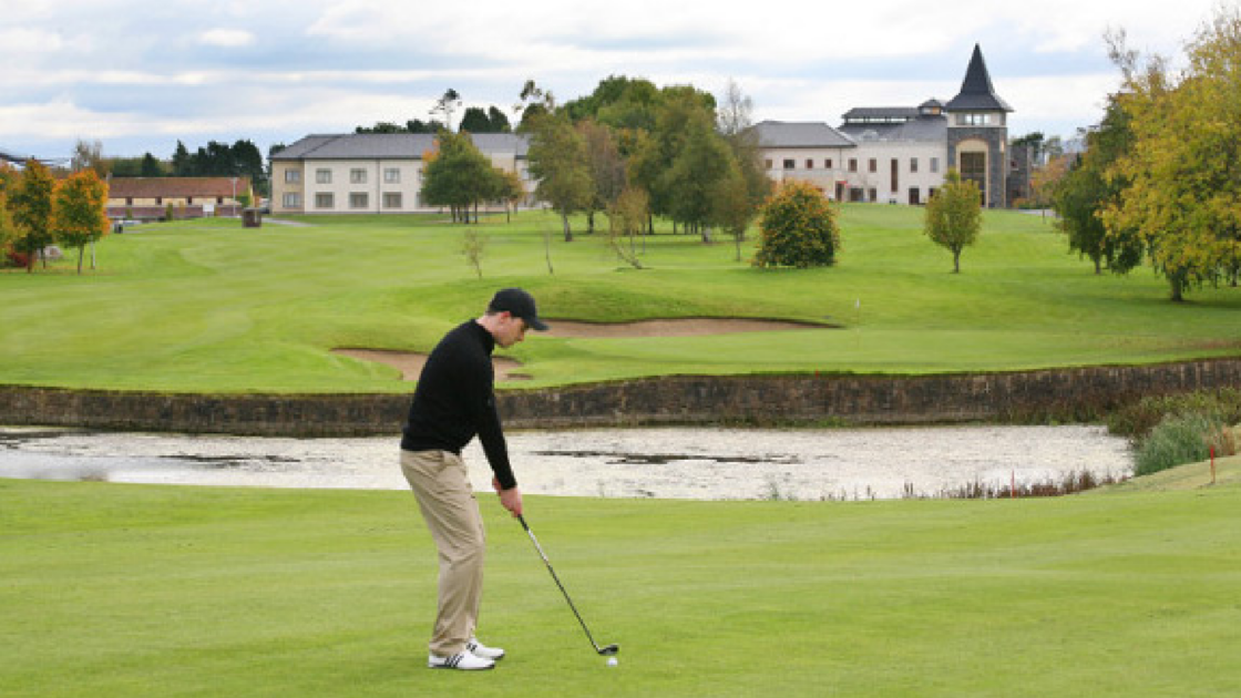 Golfer_ballyklandscape